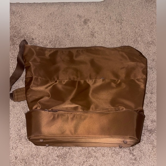 BEIS Crescent Weekender in Maple - Picture 3 of 14